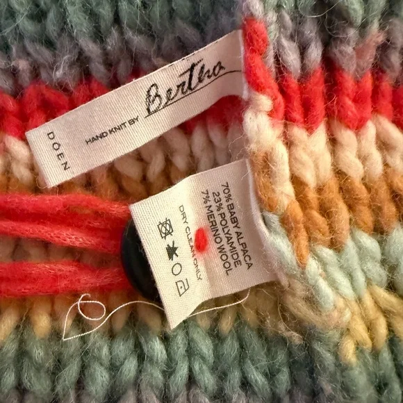 DÔEN Briar Cardigan EUC - Picture 6 of 6